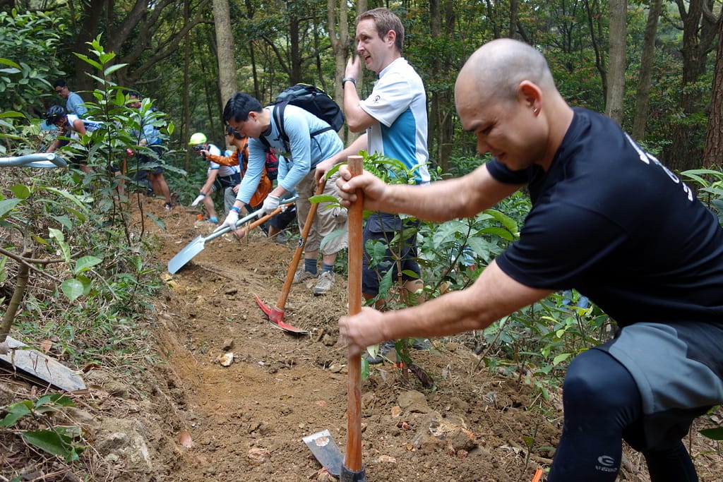 Bench cutting the final 30 metres - HKMBA volunteers digging hard